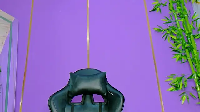 scarlet-jonesx online show from 11-04-25, 09:25