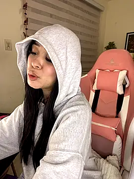 Starliee   online show from 11-15-25, 01:36