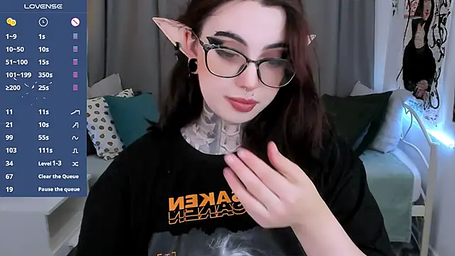 Dixi Pixi  online show from 02-01-25, 05:49