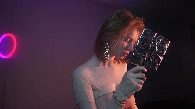 Snapshot of ginger_hugs chatting on 10-22-25, 10:09 ginger hugs online show from 10-22-25, 10:09