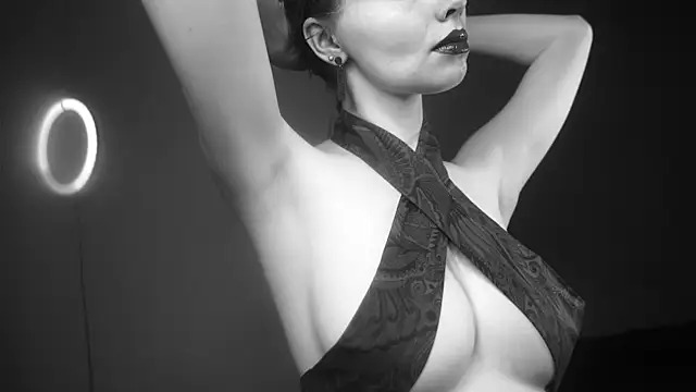 Snapshot of ginger_hugs chatting on 10-23-25, 10:19 ginger hugs online show from 10-23-25, 10:19