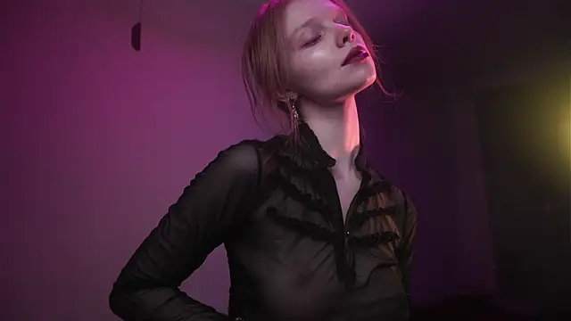 Snapshot of ginger_hugs chatting on 11-28-25, 10:12 ginger hugs online show from 11-28-25, 10:12