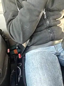 Snapshot of justepourvousbb chatting on 03-04-25, 11:51 justepourvousbb online show from 03-04-25, 11:51