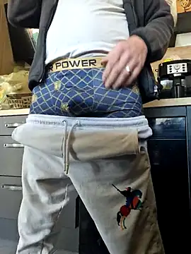 Snapshot of justepourvousbb chatting on 12-02-25, 10:31 justepourvousbb online show from 12-02-25, 10:31