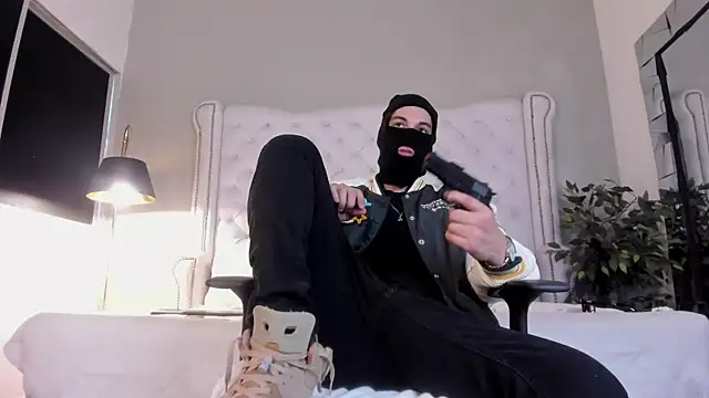 Karimferrer online show from 10-29-25, 07:26