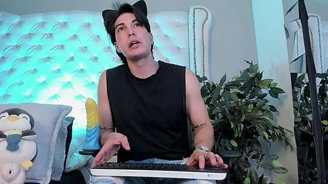 Karimferrer online show from 03-24-26, 03:33