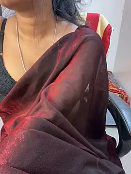 Snapshot of Spicy_sari_girl chatting on 12-07-24, 03:25 Spicy sari girl online show from 12-07-24, 03:25