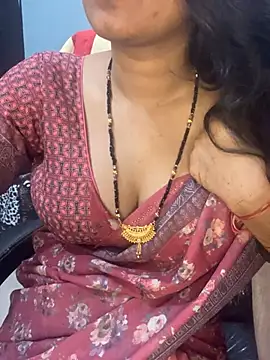 Snapshot of Spicy_sari_girl chatting on 02-28-25, 03:04 Spicy sari girl online show from 02-28-25, 03:04