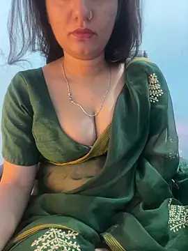 Snapshot of Spicy_sari_girl chatting on 06-01-26, 05:31 Spicy sari girl online show from 06-01-26, 05:31