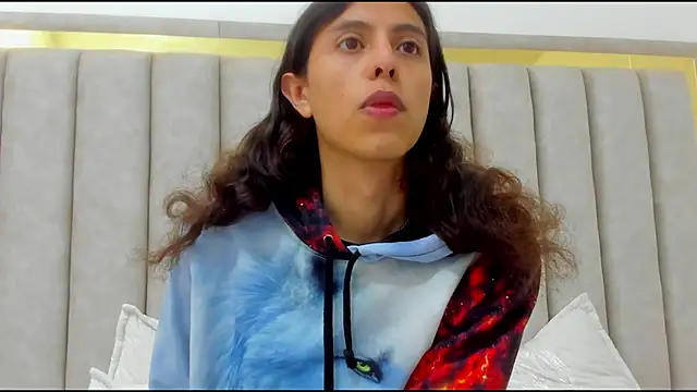 FreyaMoller online show from 12-01-25, 01:16