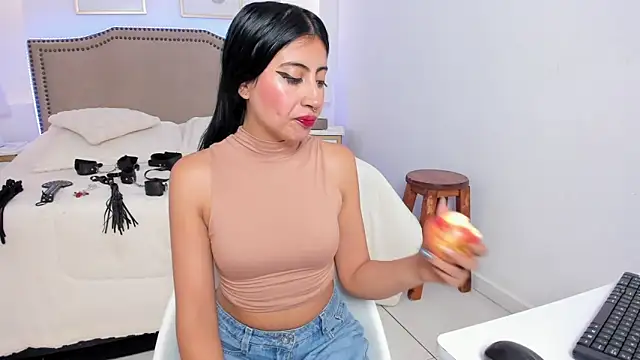 RACHEL EV online show from 04-21-26, 07:25