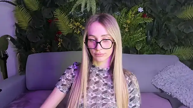 Horny Blond online show from 03-09-26, 09:02