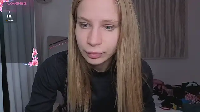 Elis Fox online show from 02-16-26, 07:04