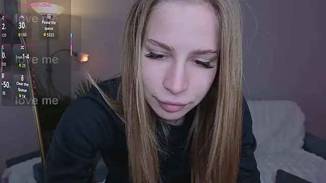 Elis Fox online show from 04-28-26, 10:20