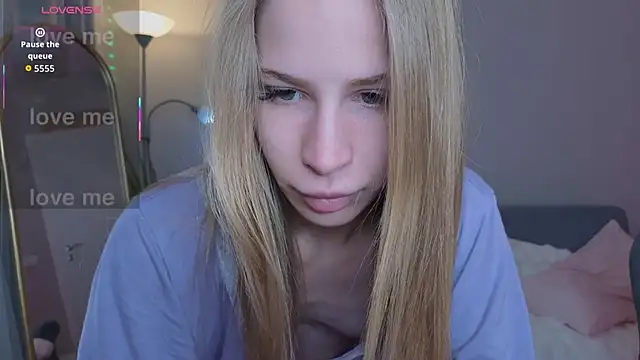 Snapshot of Elis_Fox chatting on 05-02-26, 09:25 Elis Fox online show from 05-02-26, 09:25