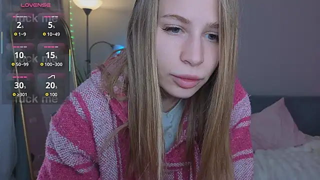 Snapshot of Elis_Fox chatting on 05-05-26, 10:01 Elis Fox online show from 05-05-26, 10:01