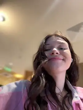 Snapshot of Times__Square chatting on 02-03-25, 05:18 Times Square online show from 02-03-25, 05:18