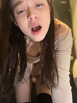 Snapshot of Times__Square chatting on 02-07-25, 07:18 Times Square online show from 02-07-25, 07:18