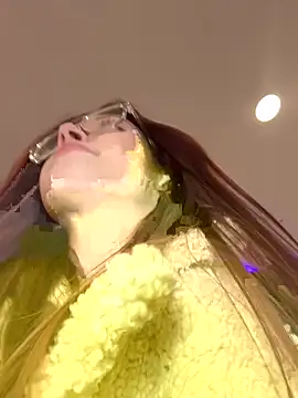 Snapshot of Times__Square chatting on 02-26-25, 05:31 Times Square online show from 02-26-25, 05:31