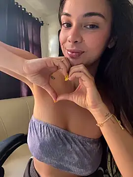 Snapshot of gabyaridi chatting on 01-30-25, 01:53 gabyaridi online show from 01-30-25, 01:53