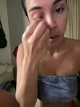 Snapshot of gabyaridi chatting on 02-05-25, 11:34 gabyaridi online show from 02-05-25, 11:34