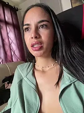 Snapshot of gabyaridi chatting on 03-05-25, 01:39 gabyaridi online show from 03-05-25, 01:39