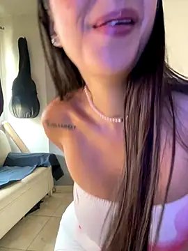 Snapshot of gabyaridi chatting on 09-20-25, 02:40 gabyaridi online show from 09-20-25, 02:40