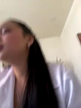 Snapshot of gabyaridi chatting on 11-12-25, 02:28 gabyaridi online show from 11-12-25, 02:28