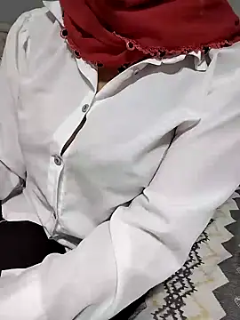 Snapshot of _Sahra_ chatting on 12-29-24, 05:33 Sahra online show from 12-29-24, 05:33