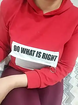 Snapshot of _Sahra_ chatting on 11-07-25, 06:52 Sahra online show from 11-07-25, 06:52