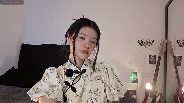 Snapshot of sweet_soup chatting on 05-18-26, 11:43 sweet soup online show from 05-18-26, 11:43