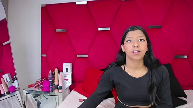 VaneLin18 online show from 09-25-25, 06:00