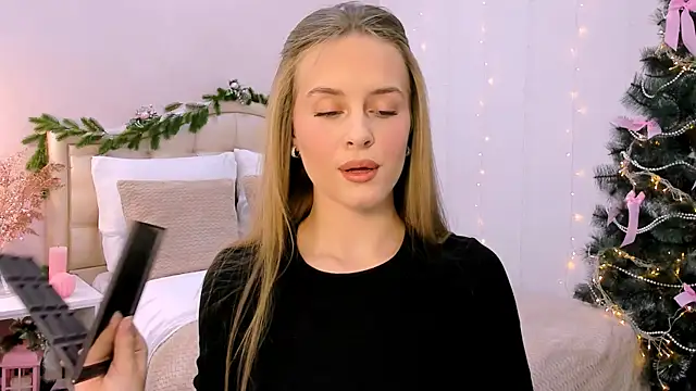 Snapshot of RozzitaBedberry chatting on 01-18-25, 08:09 RozzitaBedberry online show from 01-18-25, 08:09