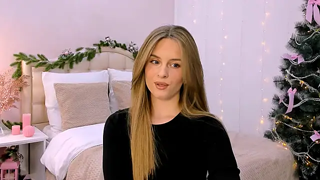 Snapshot of RozzitaBedberry chatting on 01-18-25, 11:11 RozzitaBedberry online show from 01-18-25, 11:11