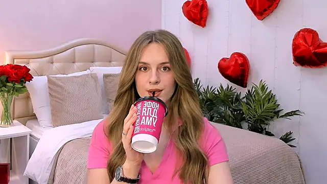 Snapshot of RozzitaBedberry chatting on 03-17-25, 04:22 RozzitaBedberry online show from 03-17-25, 04:22