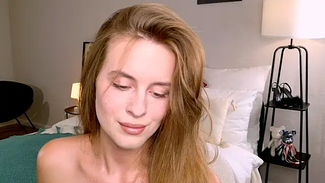 Snapshot of RozzitaBedberry chatting on 09-10-25, 01:00 RozzitaBedberry online show from 09-10-25, 01:00