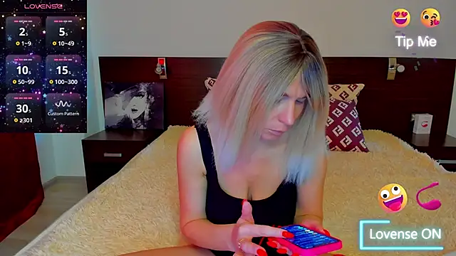 Hanna Becrett17 online show from 03-04-25, 10:24