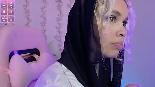 Haelycute online show from 03-14-26, 03:45