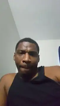 Snapshot of 007Giovani chatting on 05-17-26, 11:56 007Giovani online show from 05-17-26, 11:56