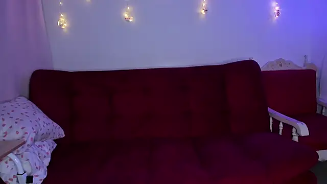 Snapshot of ohpetitemuse chatting on 12-03-25, 08:40 ohpetitemuse online show from 12-03-25, 08:40