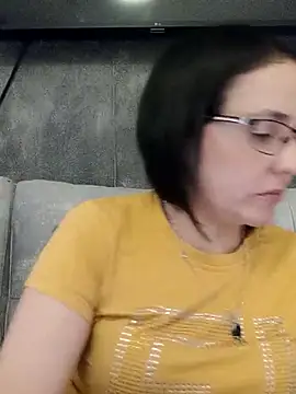 IsisBlake online show from 03-04-25, 10:16