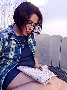 IsisBlake online show from 11-26-25, 10:38