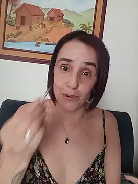 IsisBlake online show from 06-11-26, 07:01