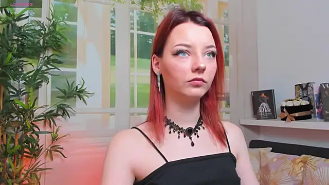 pretty little thing online show from 02-12-25, 01:48