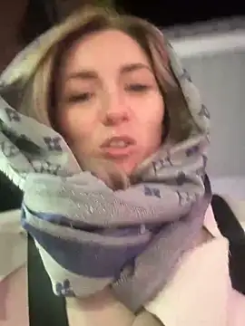 Snapshot of Crazy-Rosa chatting on 02-04-25, 02:53 Crazy-Rosa online show from 02-04-25, 02:53