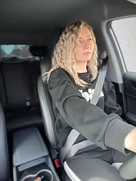 Snapshot of Crazy-Rosa chatting on 03-16-25, 04:41 Crazy-Rosa online show from 03-16-25, 04:41