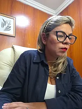 Cata Office-12 online show from 10-25-25, 04:24