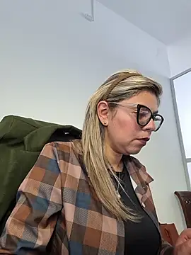 Cata Office-12 online show from 11-21-25, 08:07