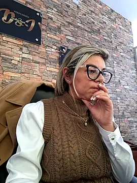 Cata Office-12 online show from 12-17-25, 04:57