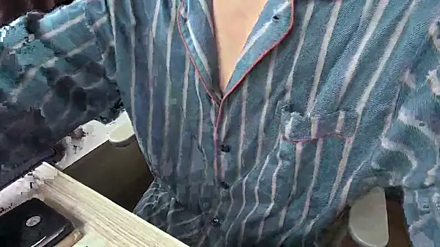 YunheLEE online show from 12-23-25, 08:01